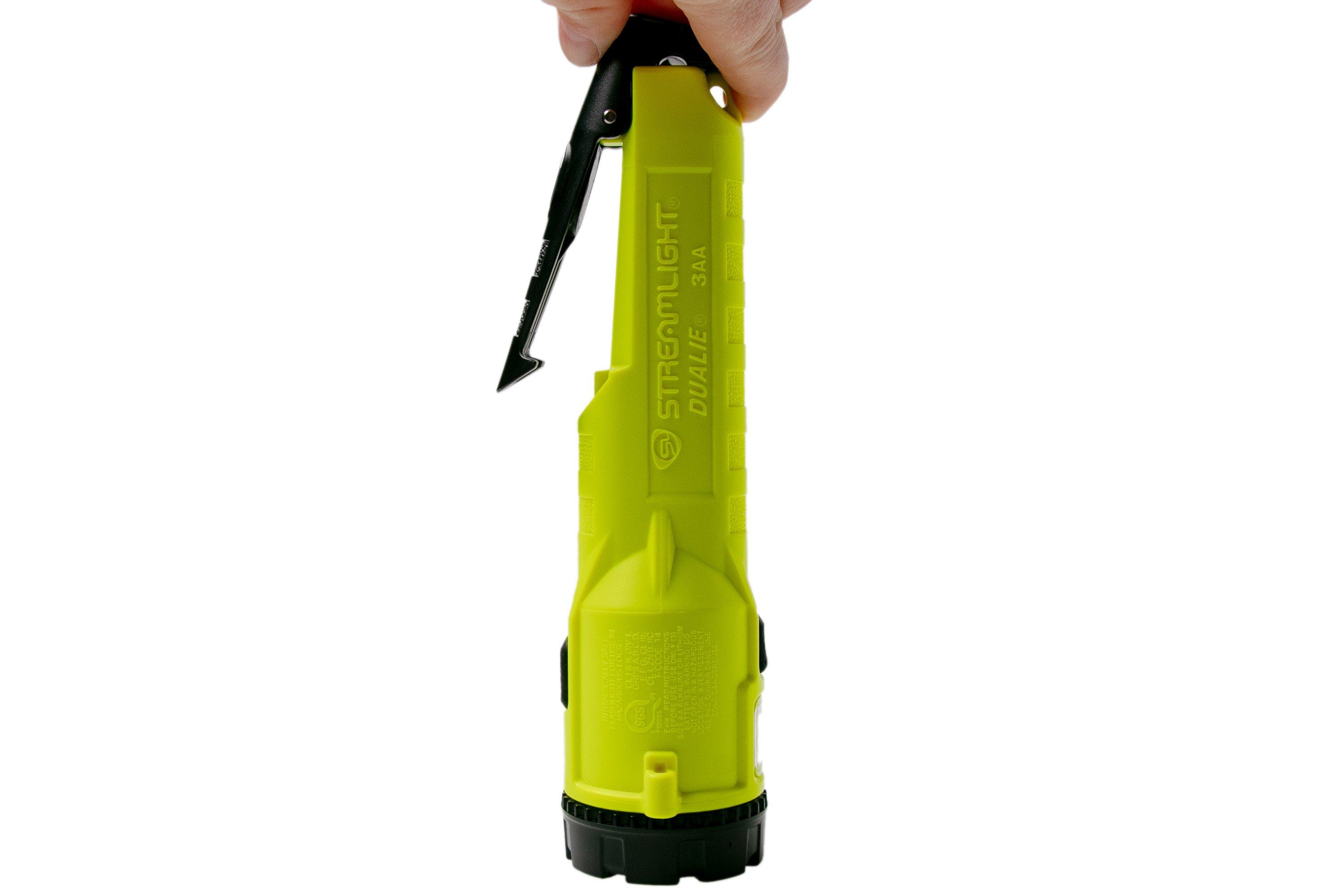 Streamlight Dualie 3AA 68782 flashlight, 140 lumens | Advantageously ...