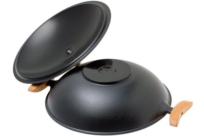 Staub wok pan, 30 cm, 4,4 L black  Advantageously shopping at