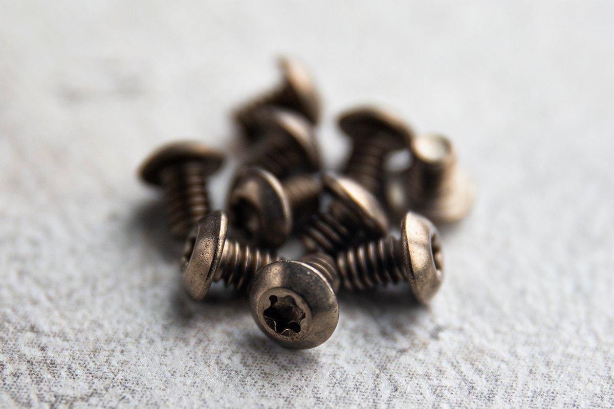 ¿Cómo se desmonta una navaja de forma correcta?