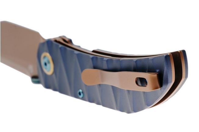 Afbeelding voor Tenable Knives Tarkin B1078A2 Rose Gold Nitro-V, Blue Aluminum, Faceted Wave Texture, zakmes, Matthew Christensen design