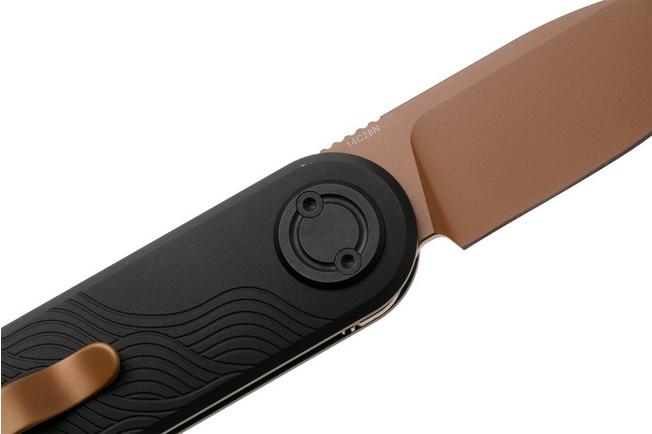 Afbeelding voor Vosteed Corgi V A3722 Copper Dune PVD 14C28N, Black Aluminum, zakmes, Yue Dong design