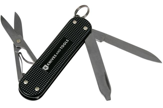 Victorinox classic 2025 alox black