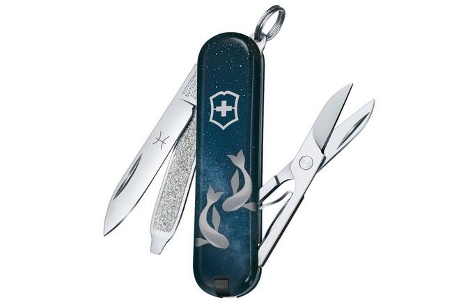 Image pour Victorinox Classic SD Zodiac Signs 2026, Pisces 0.6223.2PIS Couteau suisse