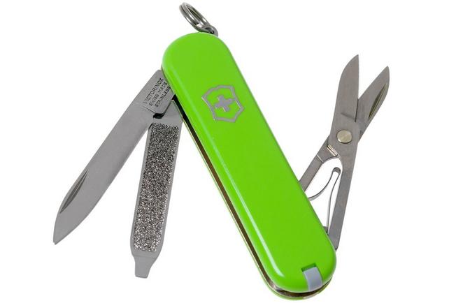 Navaja pequeña Victorinox Classic SD, cuenta con 7 funciones, con