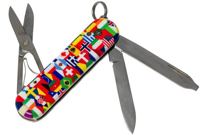 Image pour Victorinox Classic SD World Of Soccer Limited Edtion 2020 0-6223-L2007 couteau suisse