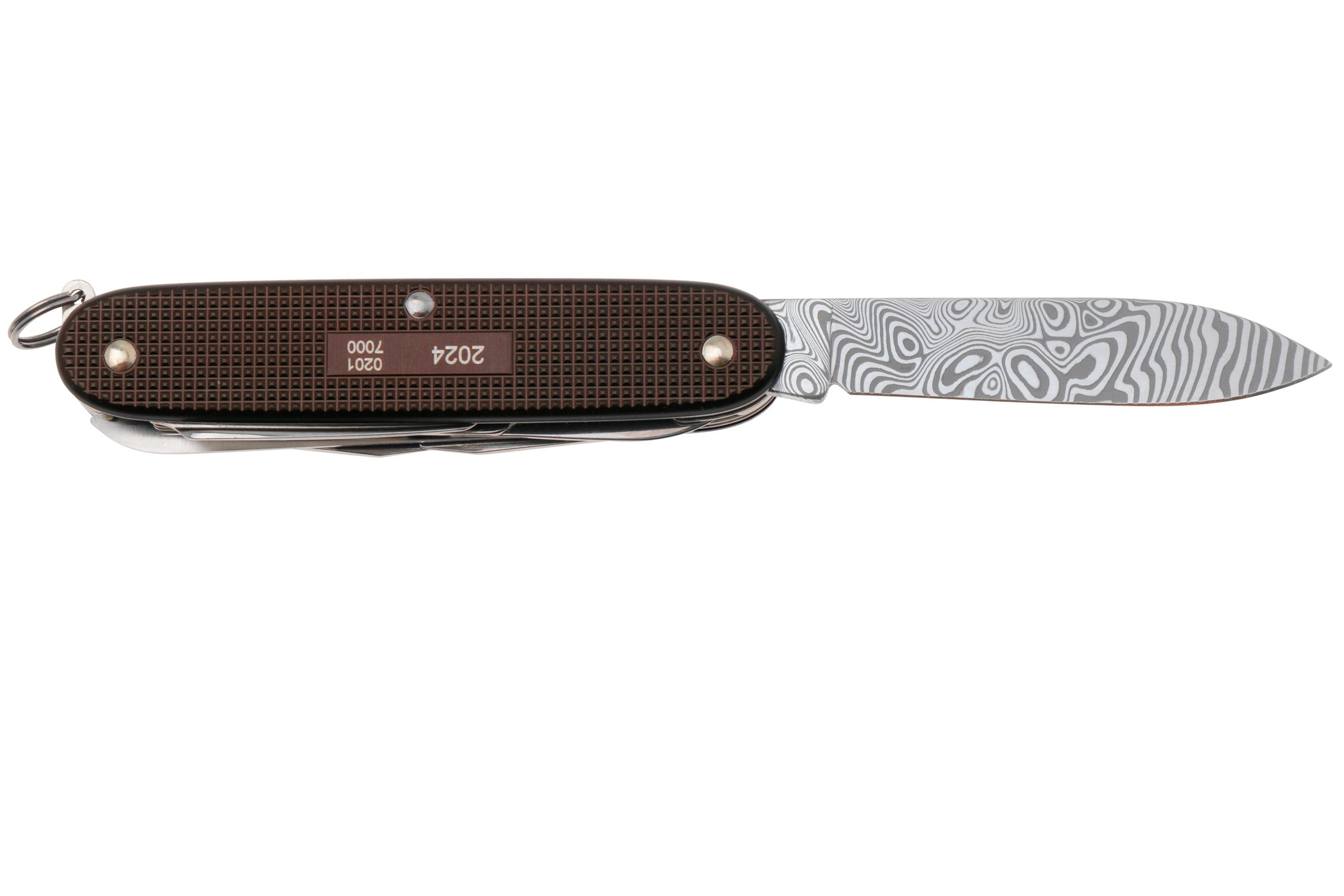 VT0-8271-J24_02_victorinox