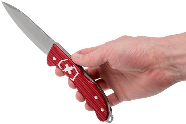 Victorinox hunter pro discount alox red review