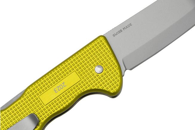 Victorinox CLASSIC SD ALOX 0.6221.L23 Electric Yelow Alox Scales LIMITED  EDITION 2023