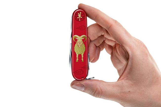Afbeelding voor Victorinox Huntsman Year of the Goat Limited Edition 2027 1.3714.E16 Zwitsers zakmes