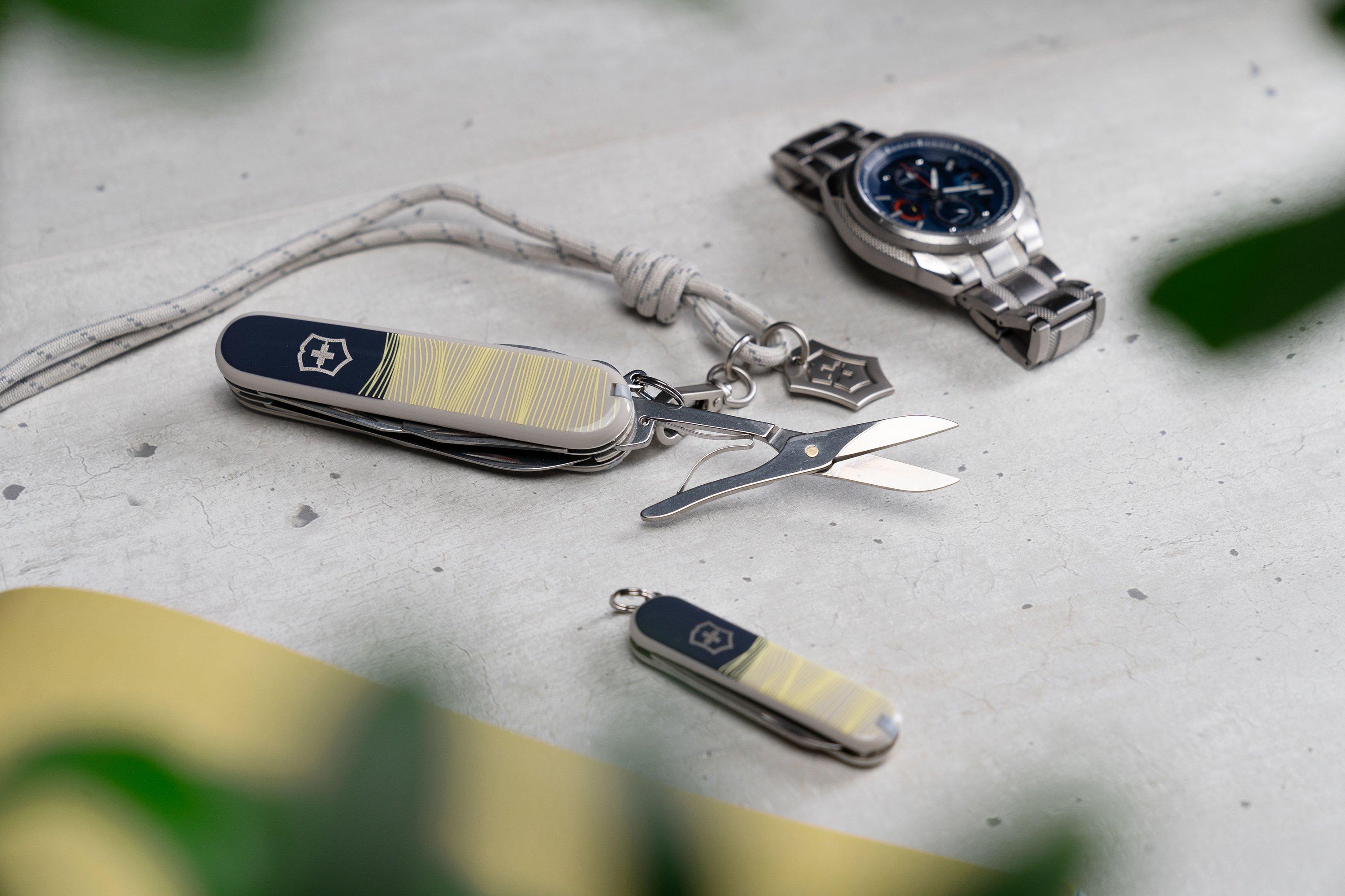 Victorinox Companion New York Style 1.3909.E223 Swiss pocket knife ...