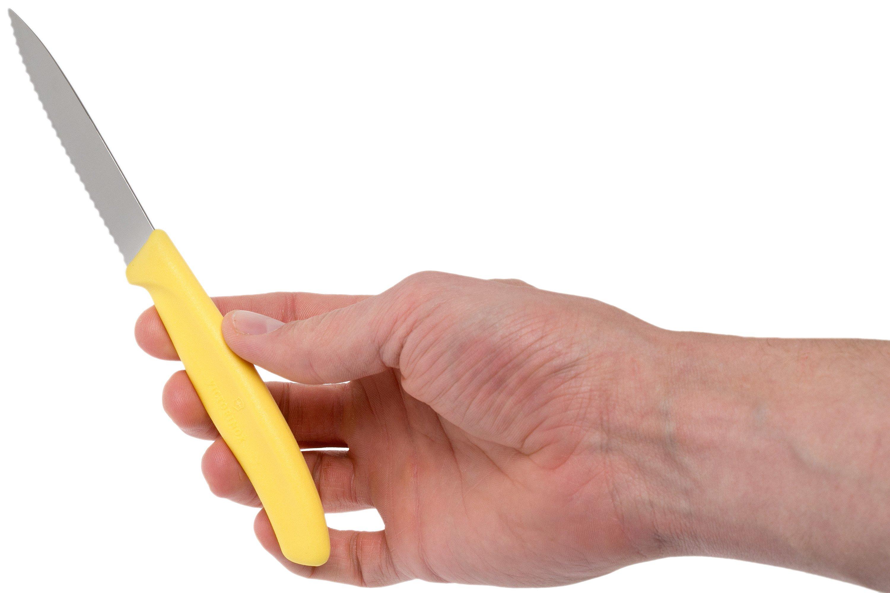 Victorinox SwissClassic serrated vegetable knives yellow 8 cm, set