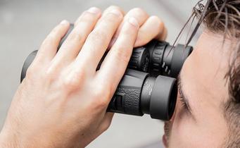 Adjusting your binoculars