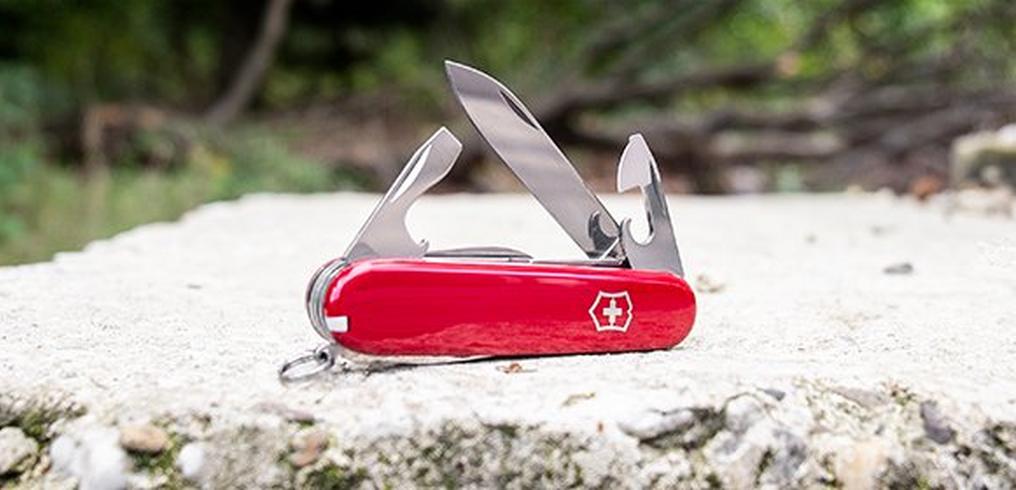 Which Victorinox Swiss pocket knife will suit me best?