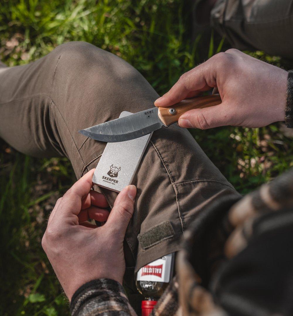 Cleaning your pocket knife without taking it apart? Knivesandtools will  tell you how!