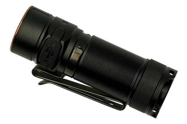 Afbeelding voor Fenix LR40R V2.0 led-zaklamp, 15000 lumen met Fenix E18R V2.0 EDC-zaklamp