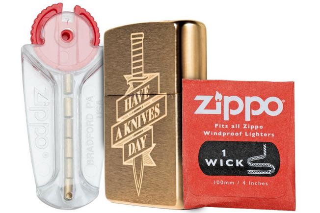 Afbeelding voor Knivesandtools Zippo Brass Brushed Knife, messing, aansteker met extra Flint en Lont