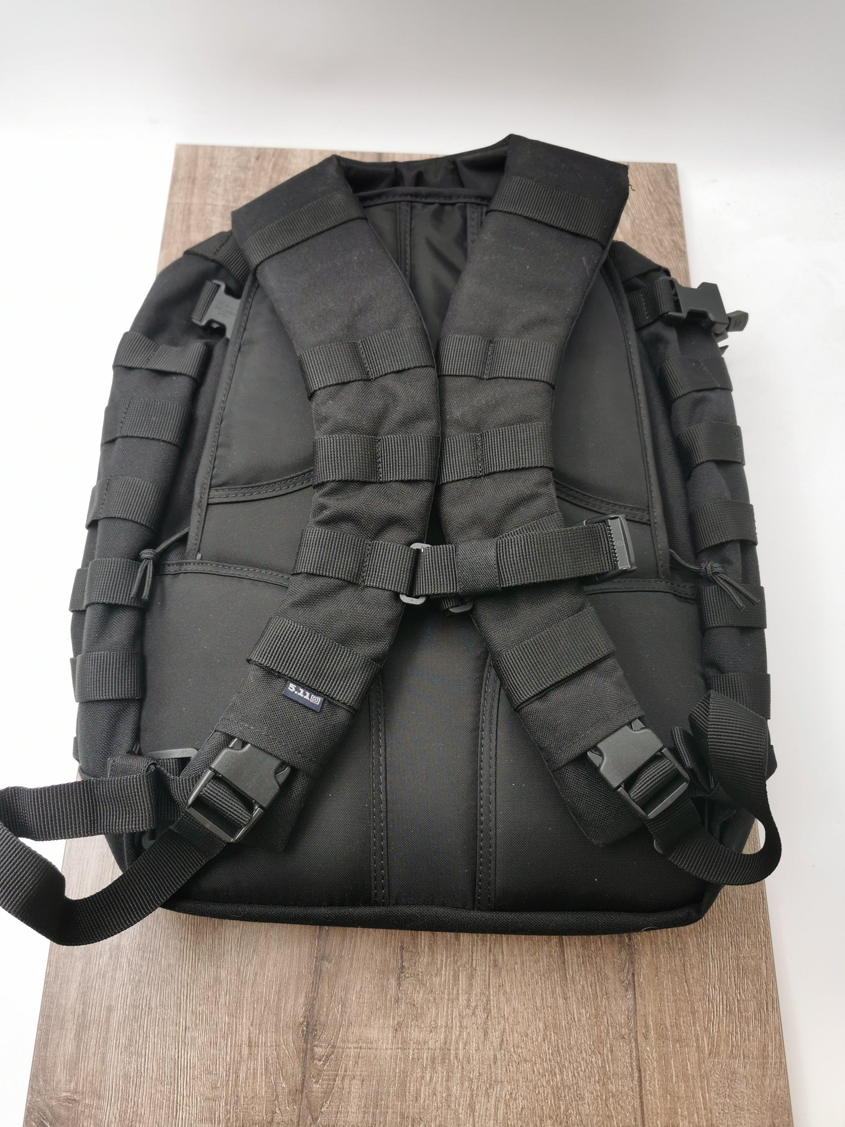 5.11 Rush 24 2.0 Schwarzer Rucksack mit MOLLE-Web | Günstiger shoppen ...