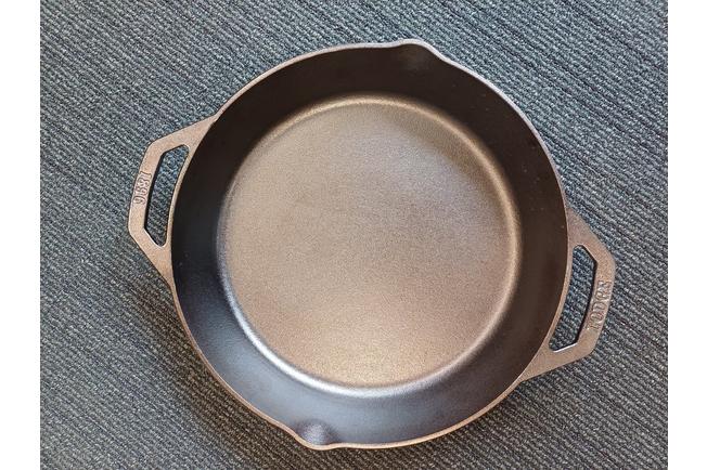 Image for Lodge skillet/frying pan with two handles L10SKL, diameter 30.5 cm