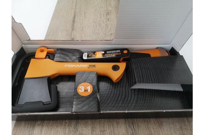 Image for Fiskars X5 camping set with axe, saw and knife