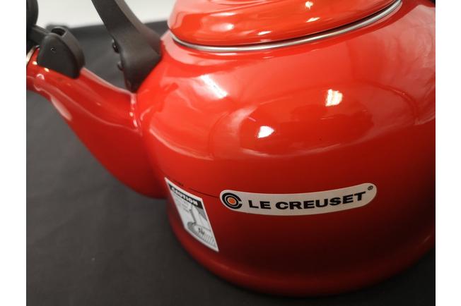 Bild für Le Creuset Tradition Wasserkessel 2,1 l, kirschrot