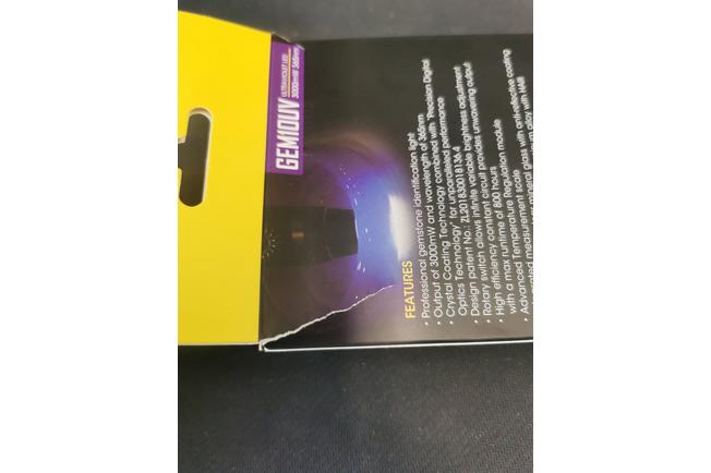 Image pour Nitecore GEM10UV lampe de poche ultraviolet pour l'identification de pierres d'ambre et diamant