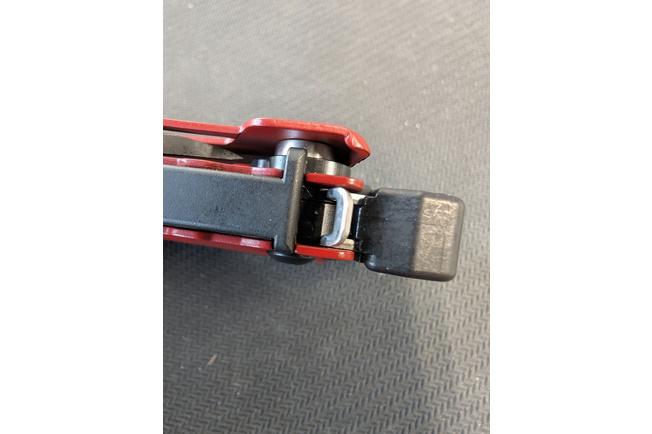 Bild für Leatherman Signal Crimson Red Survivalmultitool 832745, Nylonetui