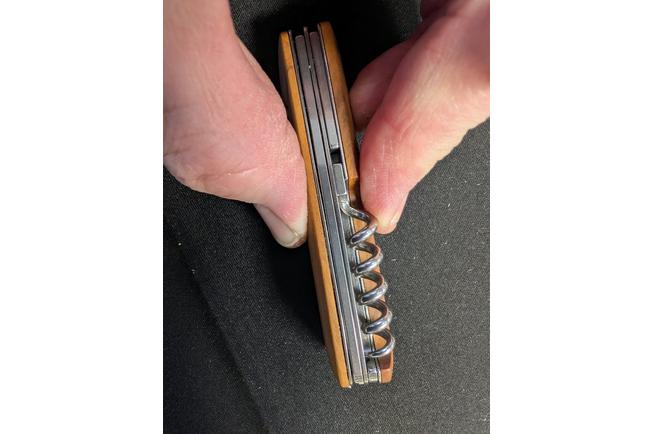 Bild für Swiza D03 Schweizer Taschenmesser, Walnussholz