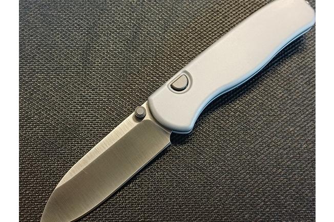 Afbeelding voor Kizer Drop Bear Zero Ki3619BDA4 Satin M390, Light Gray Aluminium, zakmes, Azo design