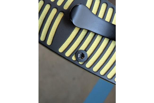 Image pour Spyderco Military 2 Salt C36GMCBKP2, Satin CPM MagnaCut, Yellow/Black G10, couteau de poche