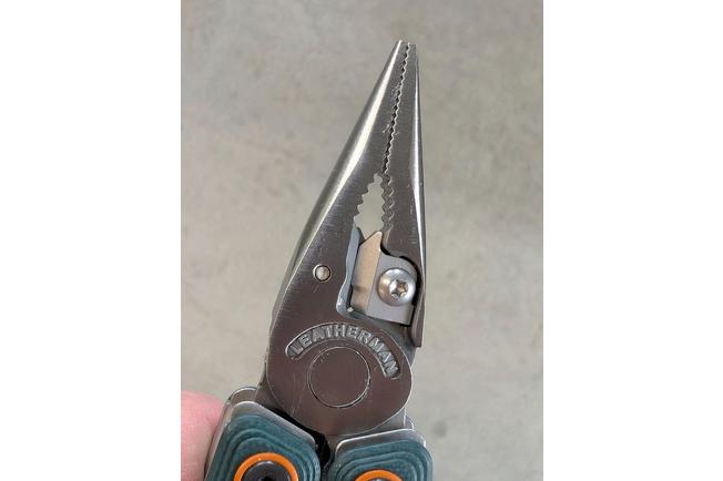 Image for Leatherman Wave Alpha Cascadia 833401 Black DLC MagnaCut, Green G10, multi-tool