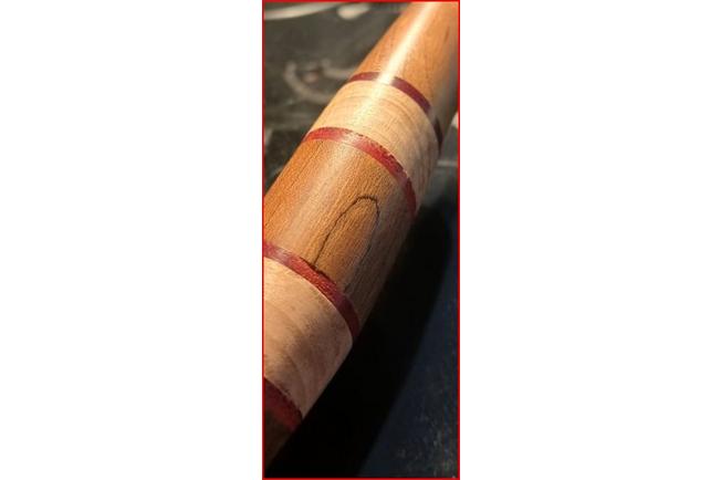 Afbeelding voor Helle Harding Rubin 200699, 2026 Limited Edition, Polished H3LS, Spalted Beechwood, Red Leather vaststaand mes