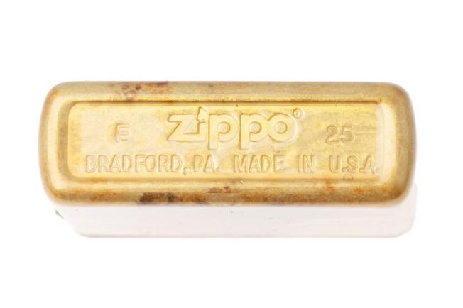 Afbeelding voor Zippo Samurai Design 60007647 messing, aansteker