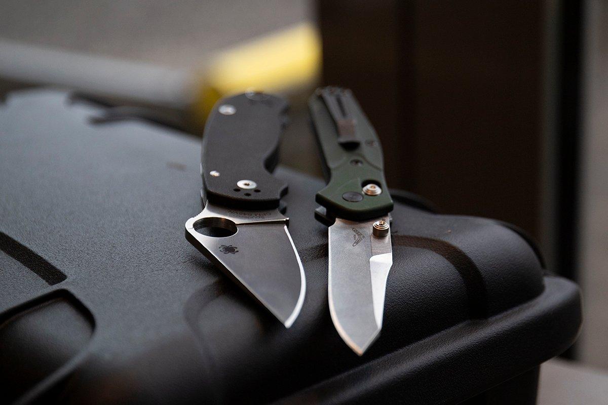 Spyderco Para 3 vs Benchmade 945 Mini Osborne