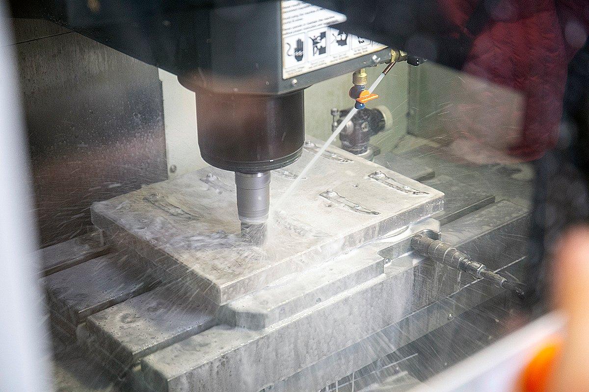 La fresatura CNC dei coltelli: È davvero così facile?