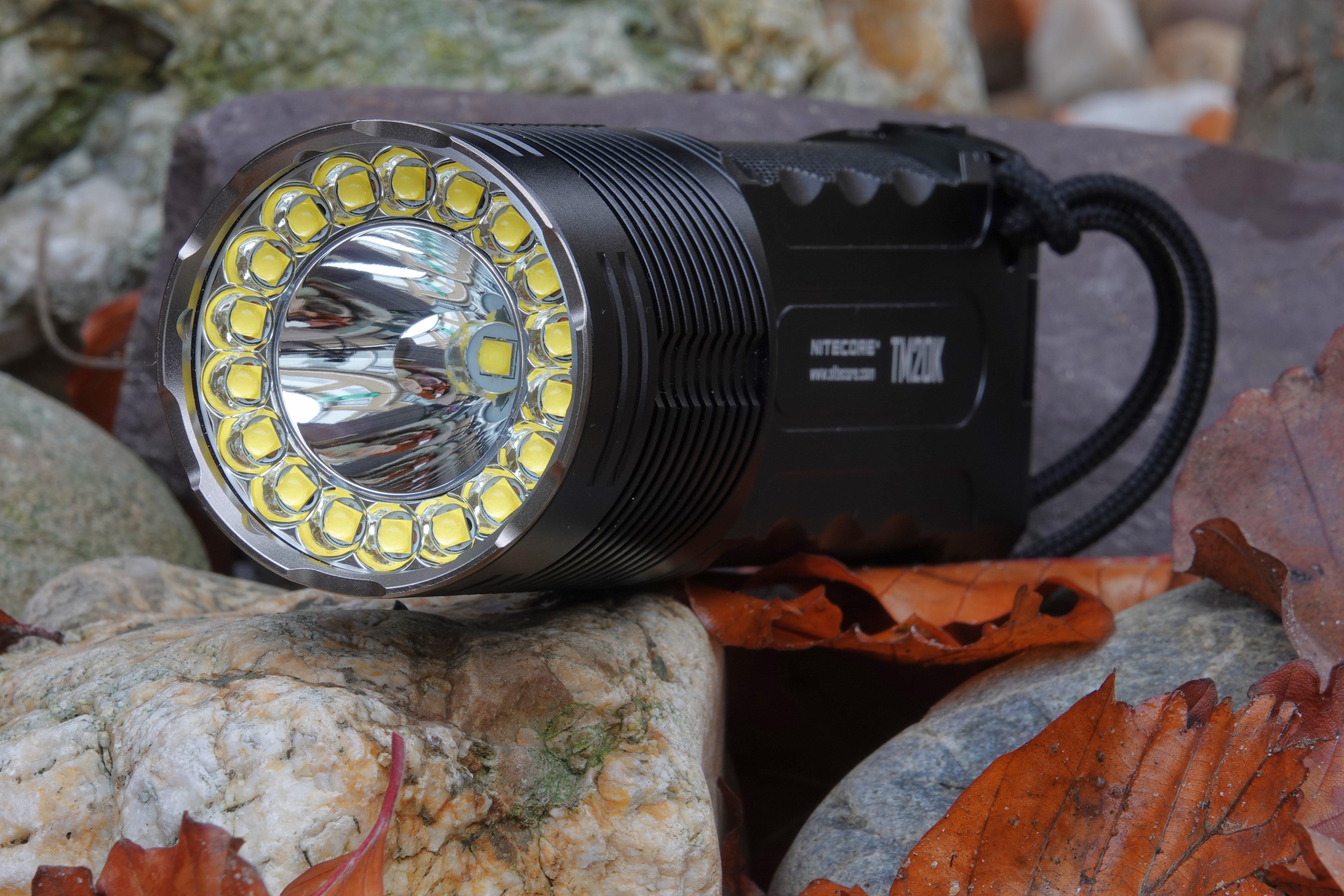 Lampes torches ultra puissantes à LED  Led Lenser - Olight - Nitecore -  Fenix