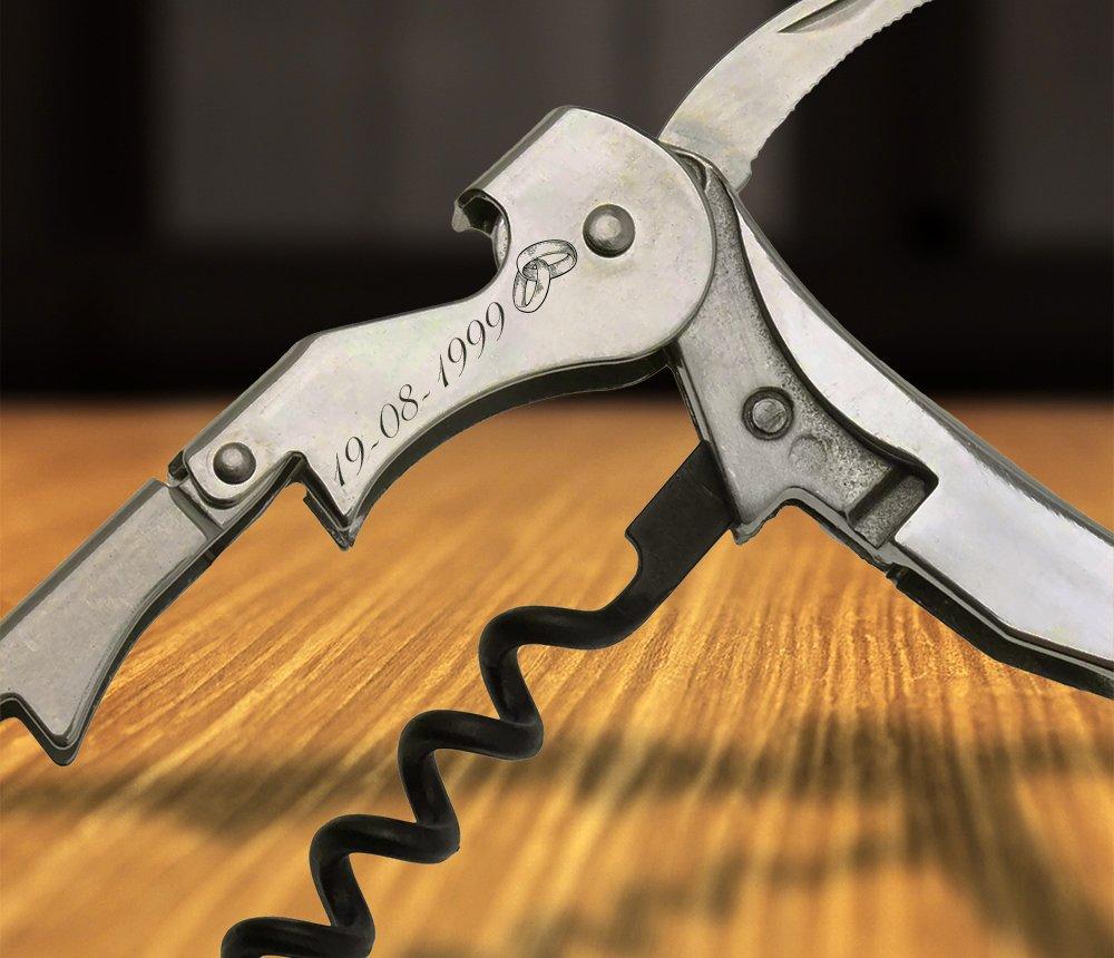 Kelnermes met gegraveerde ringen en een datum op de handgreep