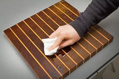 creëren Nauwgezet Eenzaamheid Hoe onderhoud je een houten snijplank?