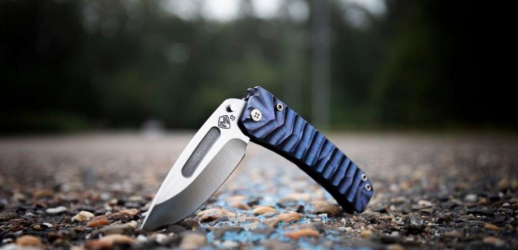 What determines the price of a pocket knife?