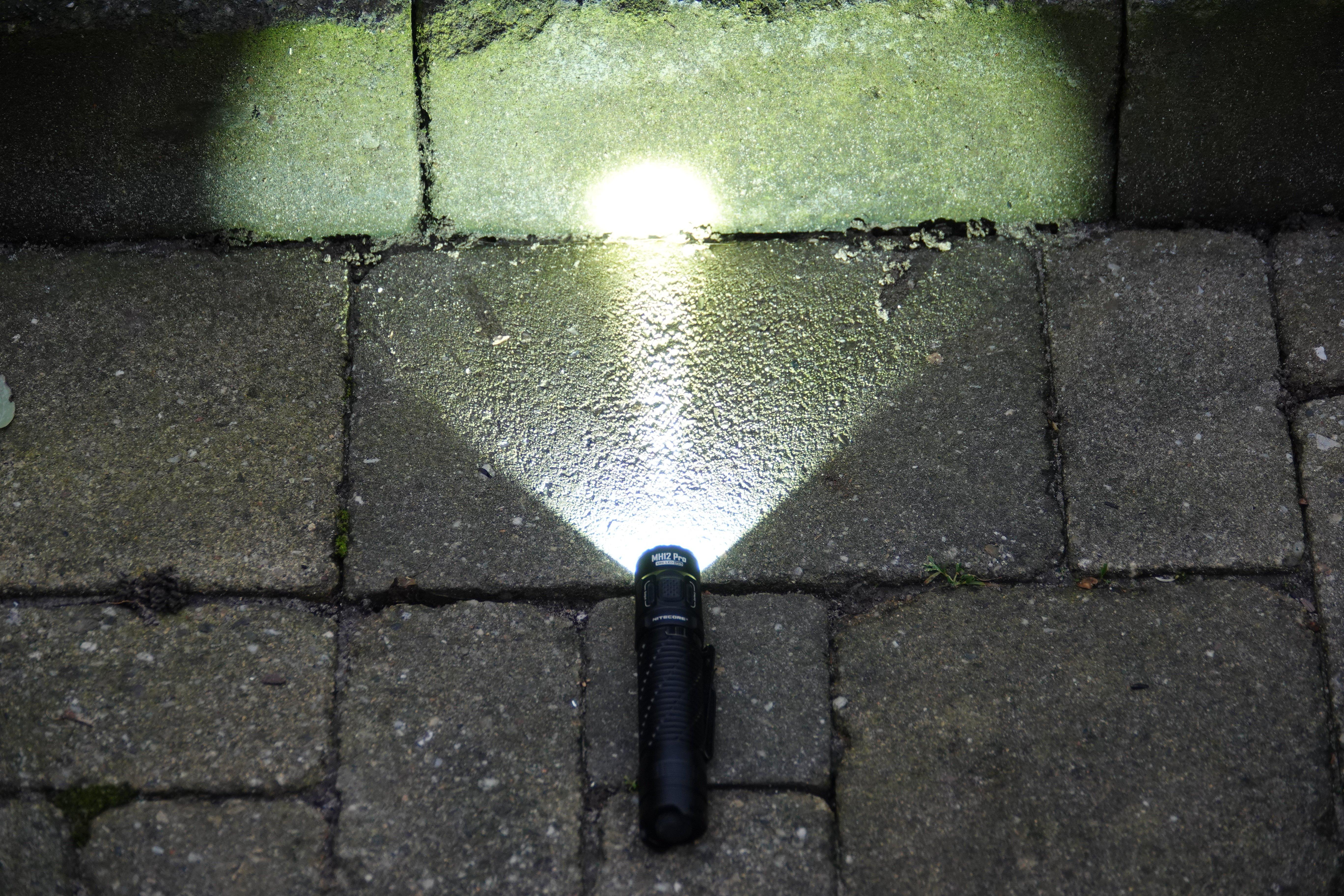 Nitecore MH12 Pro light image