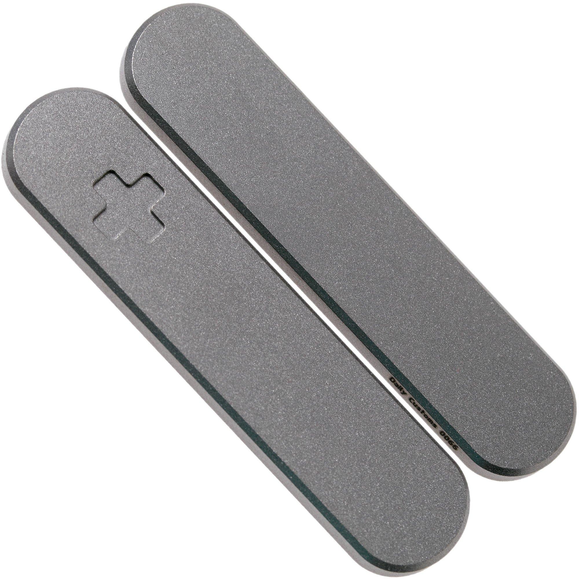 Okładziny Victorinox Daily Customs 58.2 Plain, Titanium P10009489