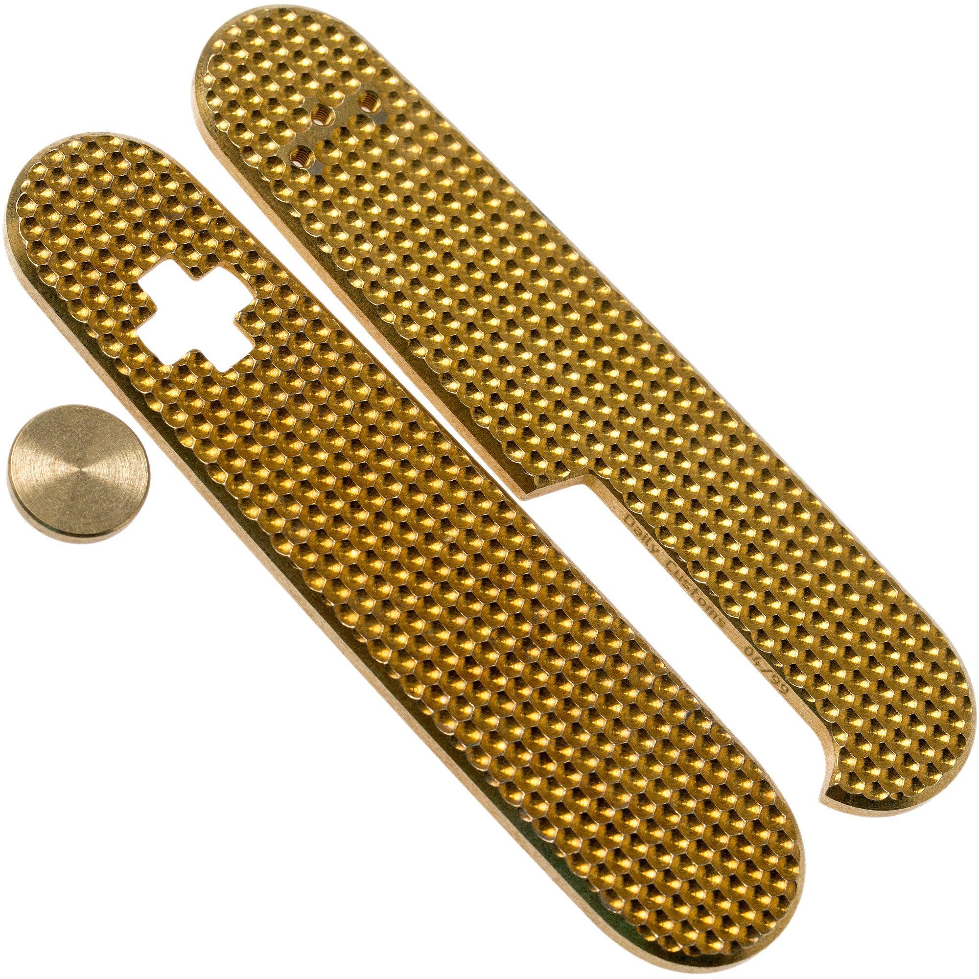 Okładziny Victorinox Daily Customs 91.3 Golfball BS Pattern, Brass P10012431
