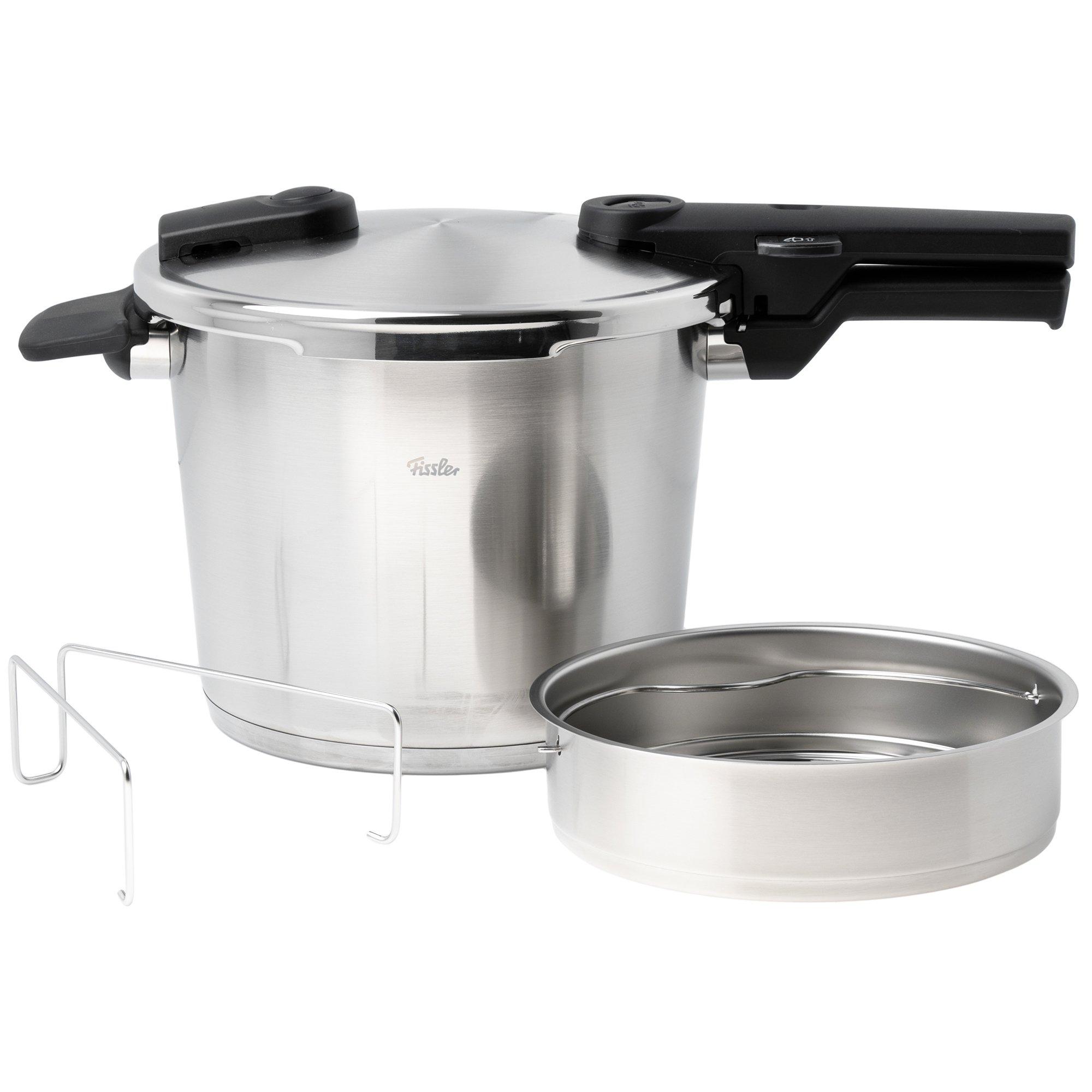 Fissler Vitaquick Premium 602-410-06-070-0 pressure cooker, 22 cm, 6.0L with steam insert