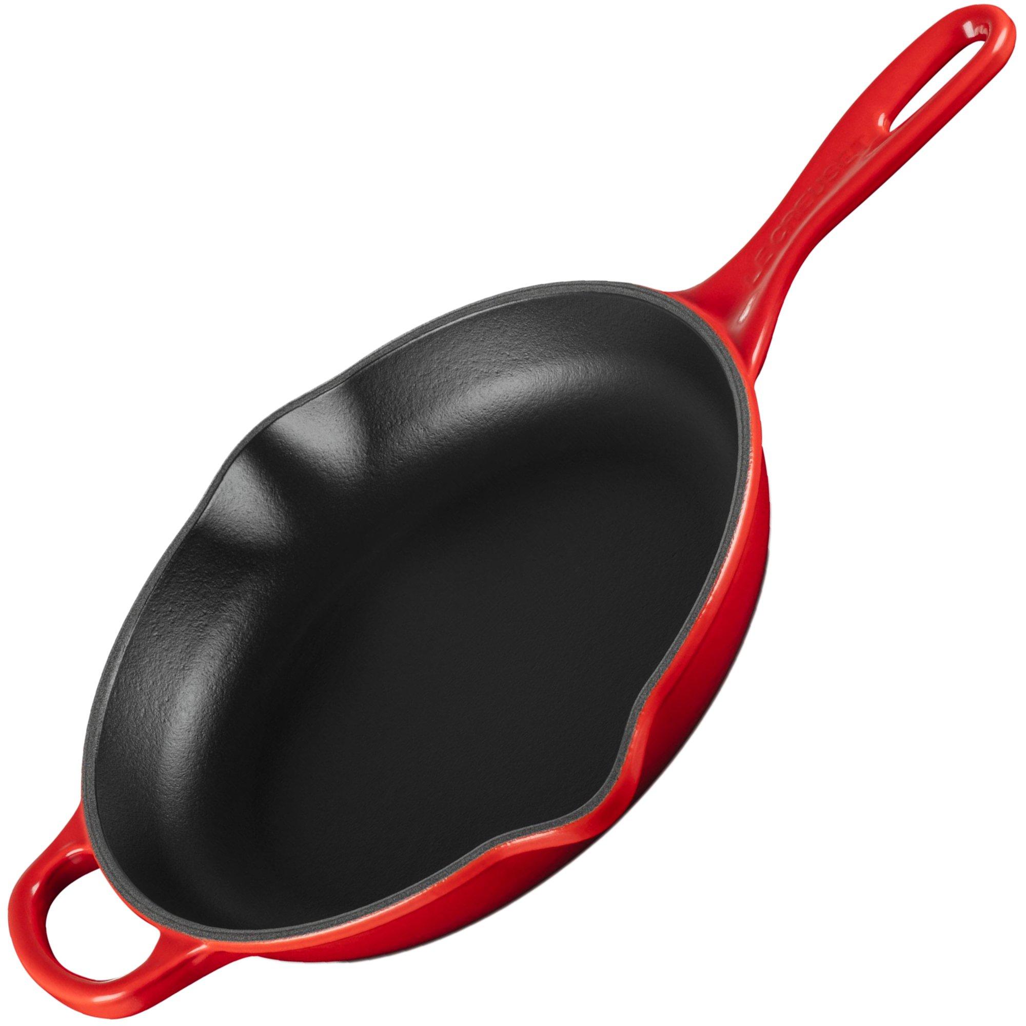 Le Creuset cast iron sauce pan / skillet 23 cm, round, red
