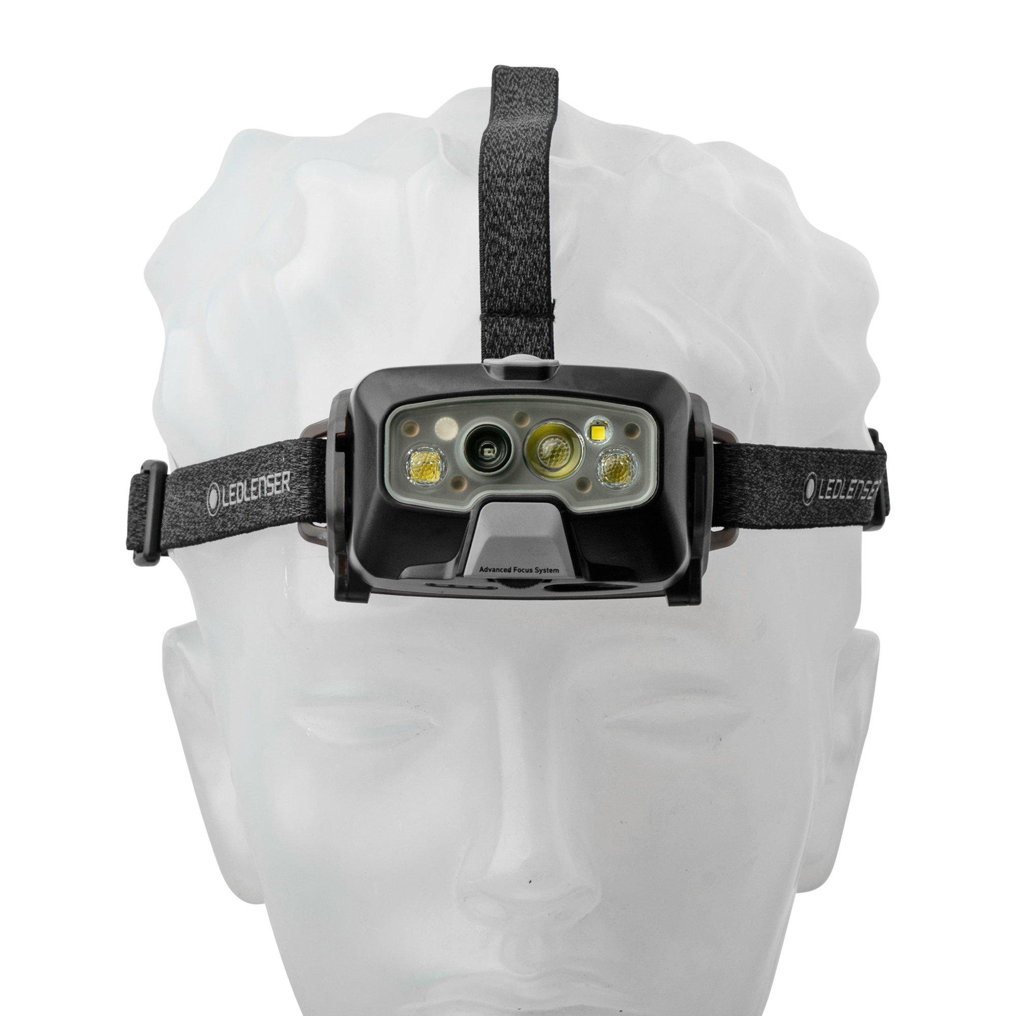 Ładowana latarka czołowa z bluetooth Ledlenser HF8R Core, czarna, 1600 lumenów