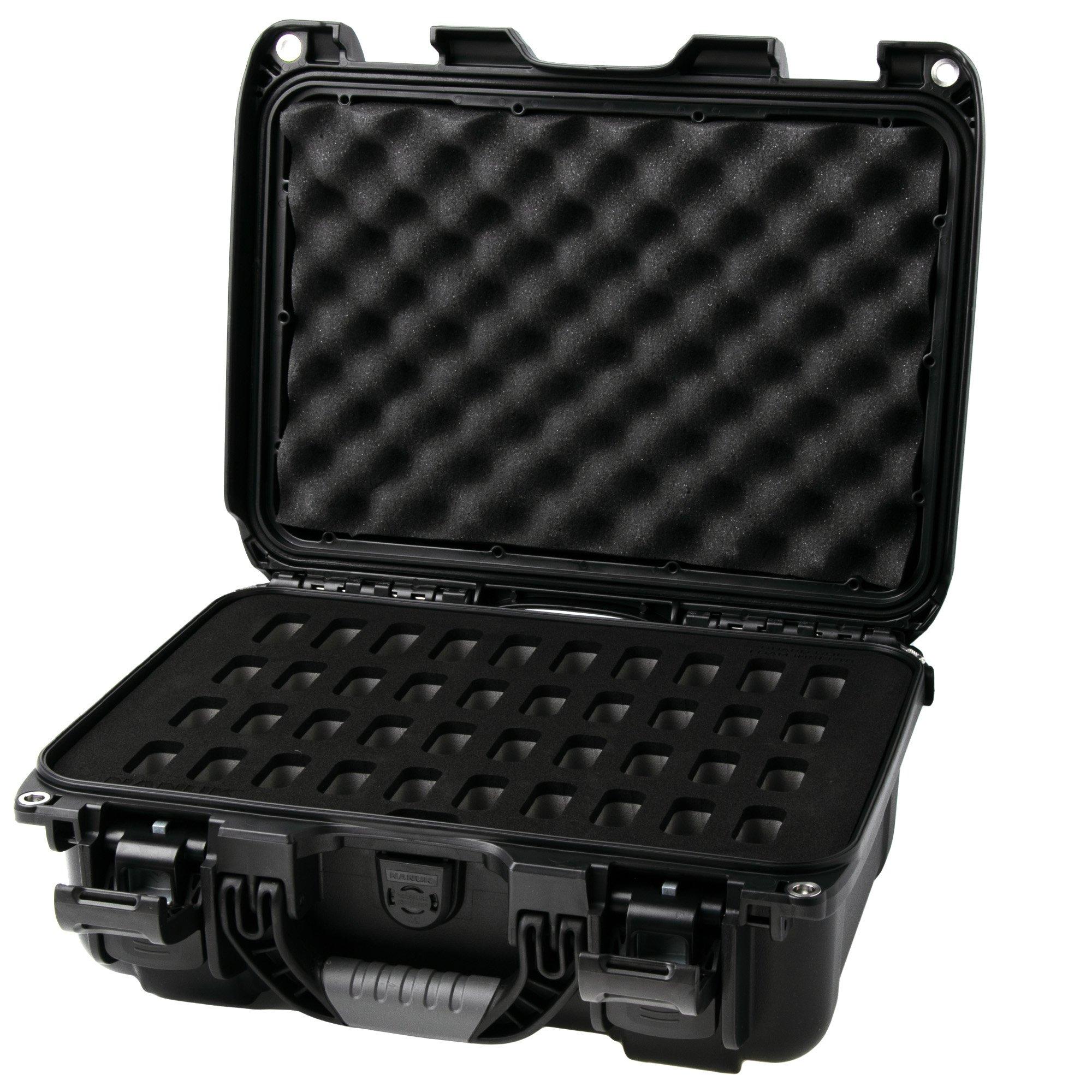 Nanuk 915 case with foam inserts for 40 knives, black