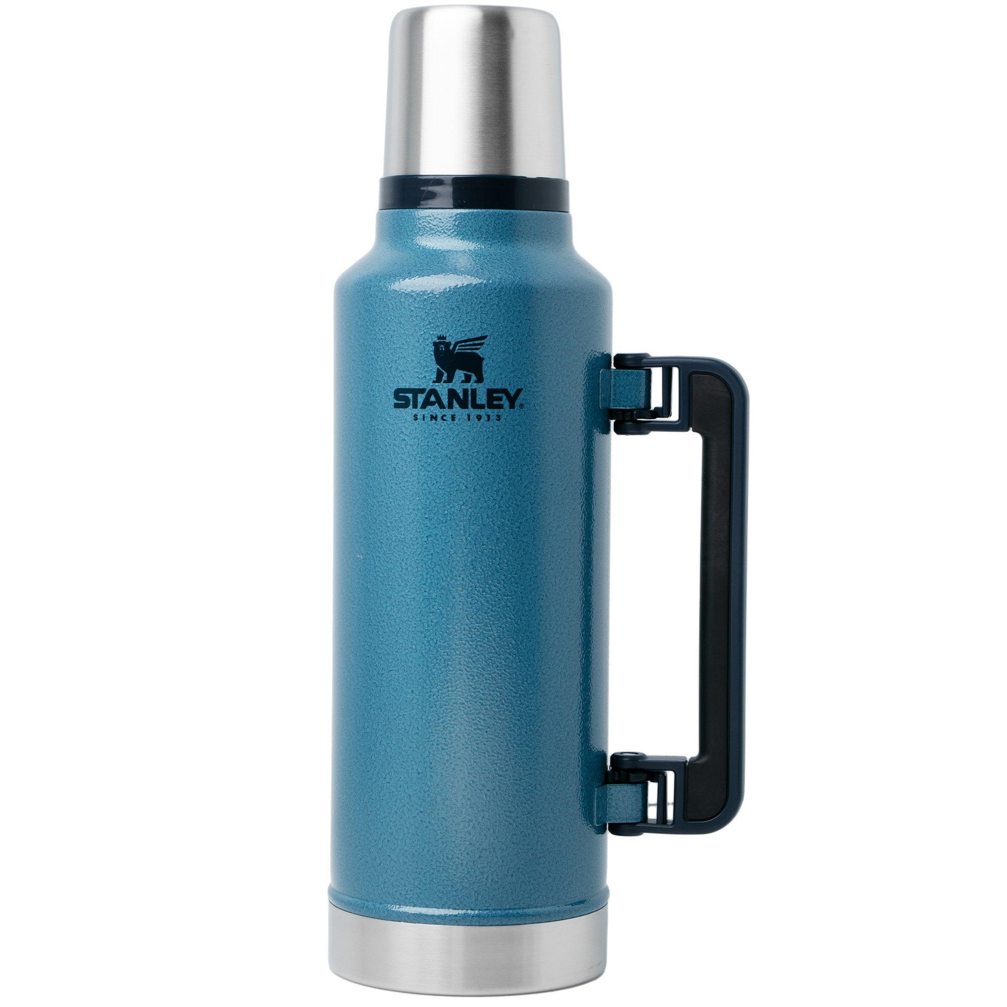 Termos Stanley The Legendary Classic Bottle 2.0QT, Hammertone Lake 10-07934-078 z nakrętką do nalewania i kubkiem, 1,9l