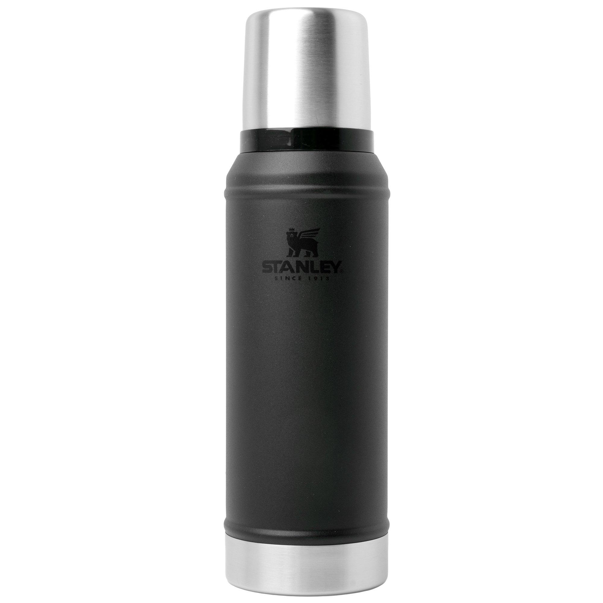 Stanley The Legendary Classic Bottle 2.0 1QT, Black 10-11346-092 insulated bottle with pour-through stopper and cup, 940 ml