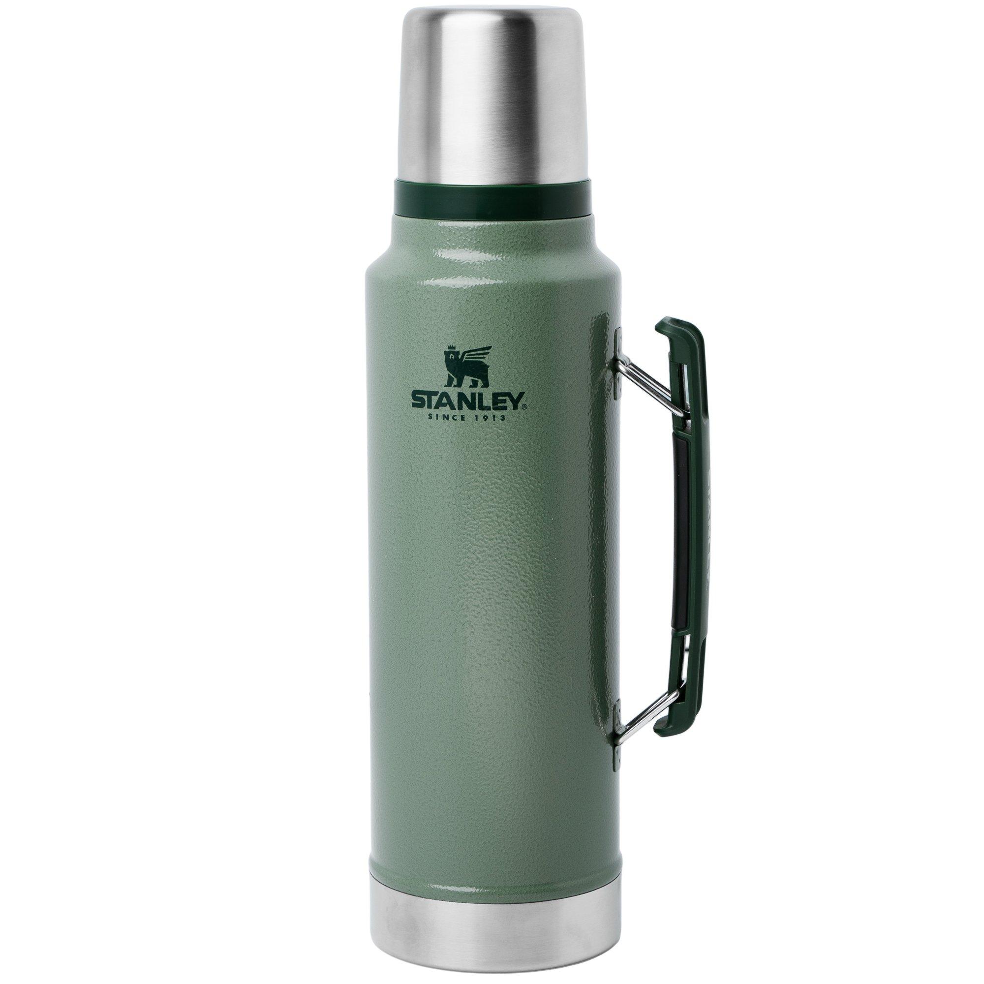 Stanley The Legendary Classic Bottle 1.5QT, Hammertone Green 10-11347-119 insulated bottle with pour-through stopper and cup, 1.4L
