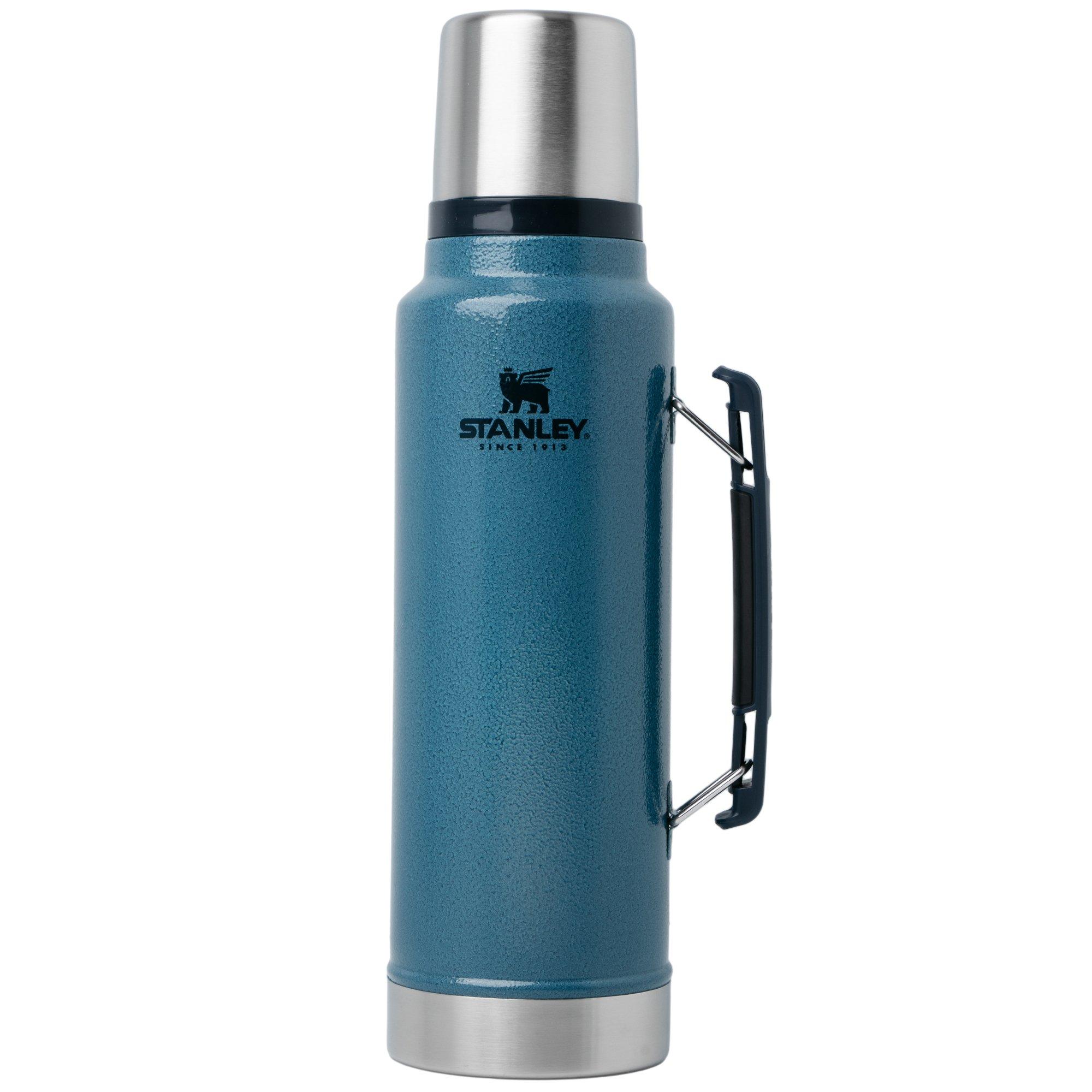 Stanley The Legendary Classic Bottle 1.5QT, Hammertone Lake 10-11347-120 insulated bottle with pour-through stopper and cup, 1.4L