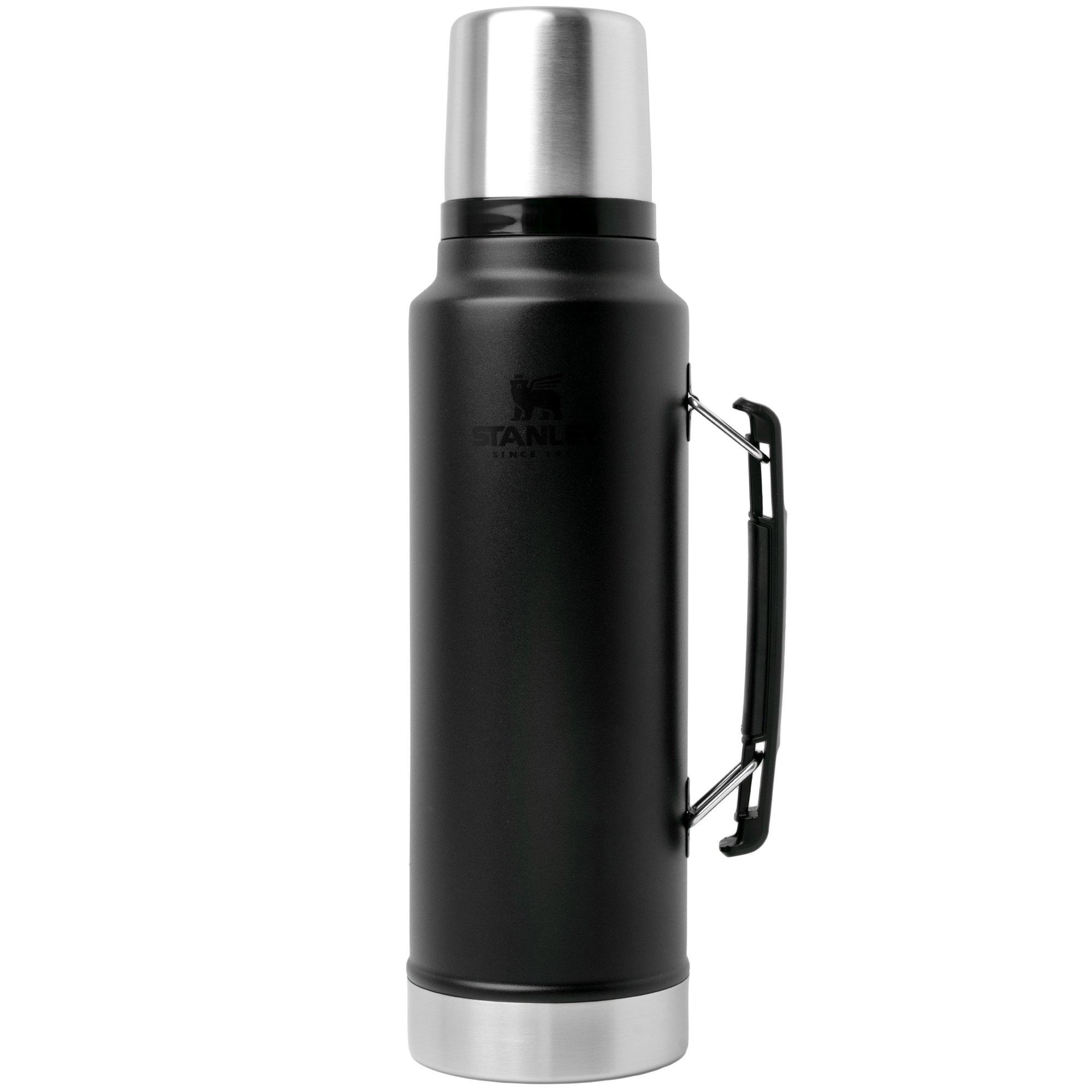 Stanley The Legendary Classic Bottle 2.0 1.5QT, Black 10-11347-121 insulated bottle with pour-through stopper and cup, 1.4L